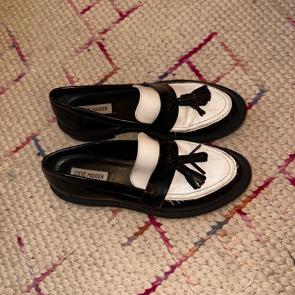 Steve Madden tassel loafer